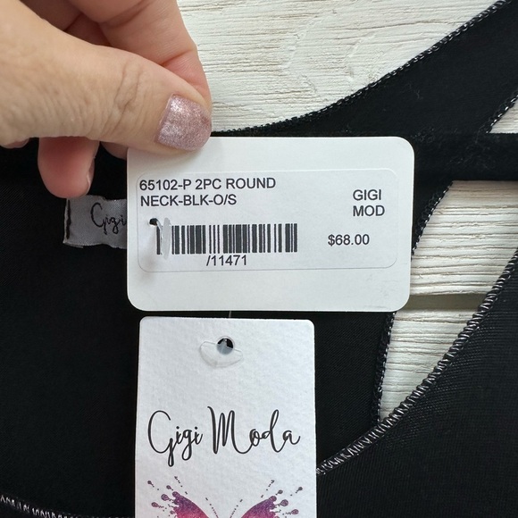 Gigi Moda Black Round Neck Tank Top – One Size - Picture 7 of 8